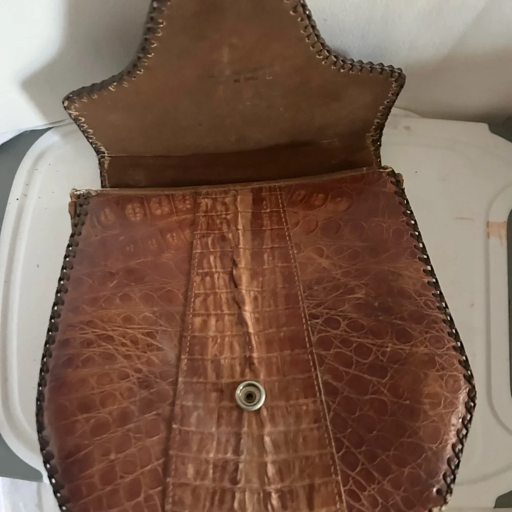 vintage Cognac Croc-Embossed Leather Purse Bag brown